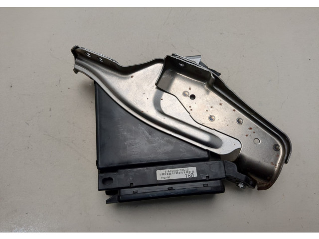 Блок предохранителей  Toyota Sequoia 2008-         