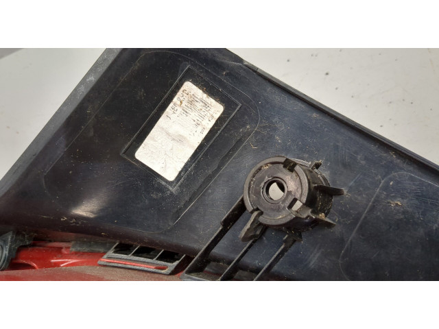 Задний фонарь          