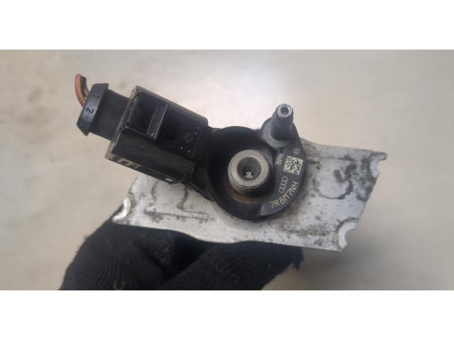 Форсунка топливная  Audi A6 (C6) 2005-2011    044511023     