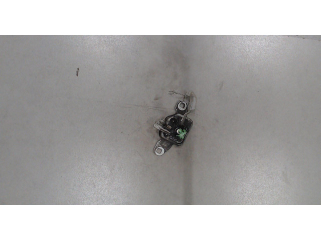 Замок капота Nissan Micra K11E 1992-2002