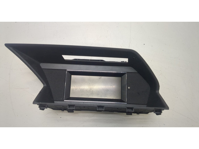 Дисплей бортового компьютера  Mercedes GLK X204 2008-2015 A2048202697       