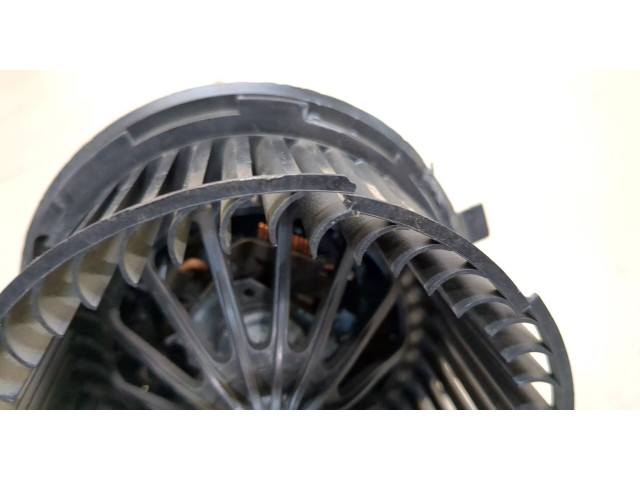 Моторчик печки  Citroen C4 Cactus        