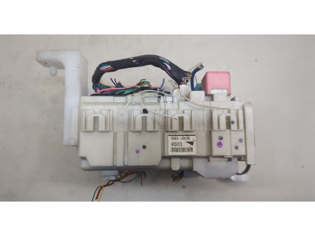 Блок предохранителей  Toyota Auris E15 2006-2012         