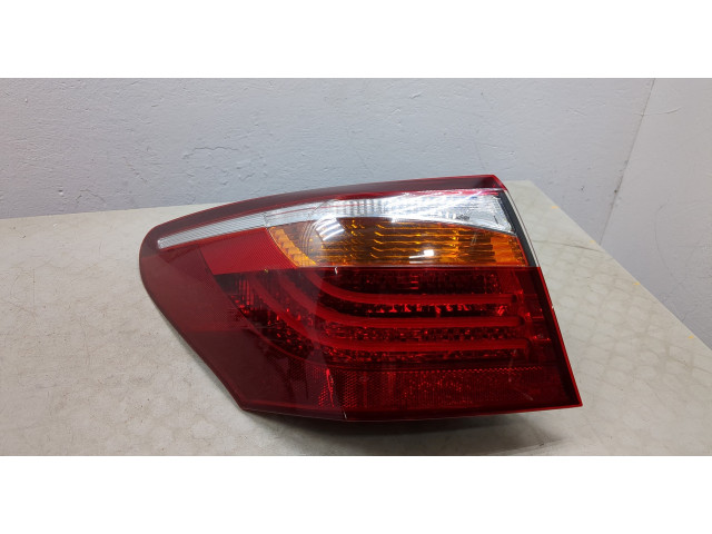 Задний фонарь