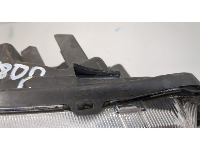 Фара передняя Nissan Pathfinder 2004-2014 правая