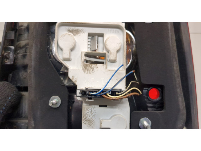 Задний фонарь