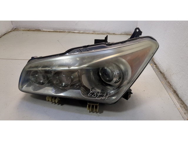 Фара передняя Infiniti QX56 2010-2013 левая