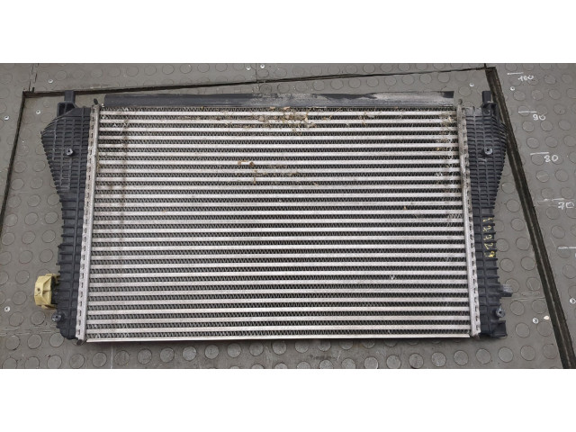 Интеркулер Volkswagen Jetta 6 2010-2018 5C0145803E