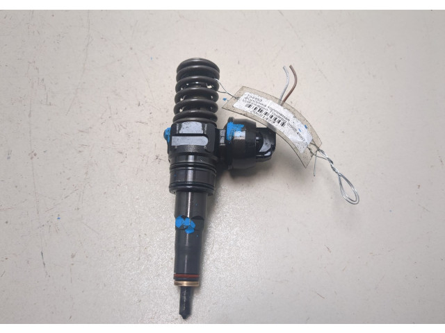 Форсунка топливная  Volkswagen Touareg 2002-2007    07Z130073F     