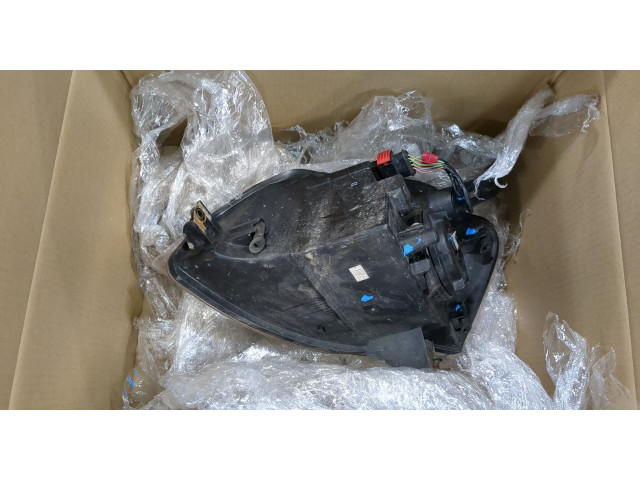 Фара передняя  Peugeot Partner 2002-2008 правая 