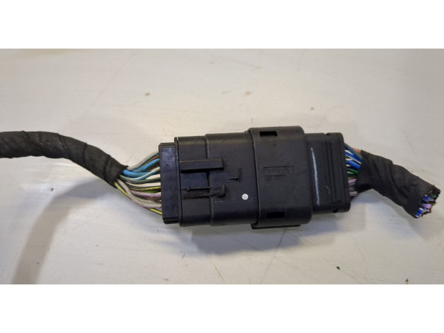 Форсунка топливная Cadillac XT4 2018-2023 55515113, 55486887