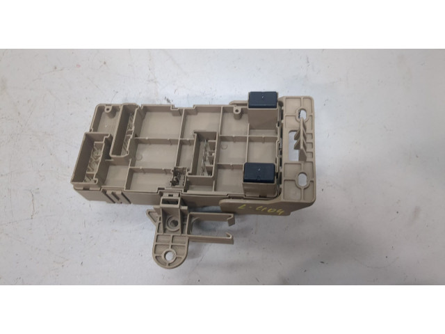 Блок предохранителей  Subaru Tribeca (B9) 2004-2007      82201XA00A   