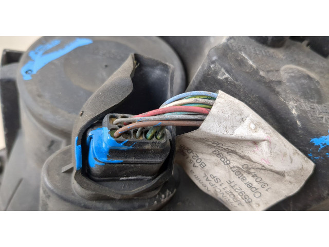 Фара передняя Citroen C3 2009-2016 правая