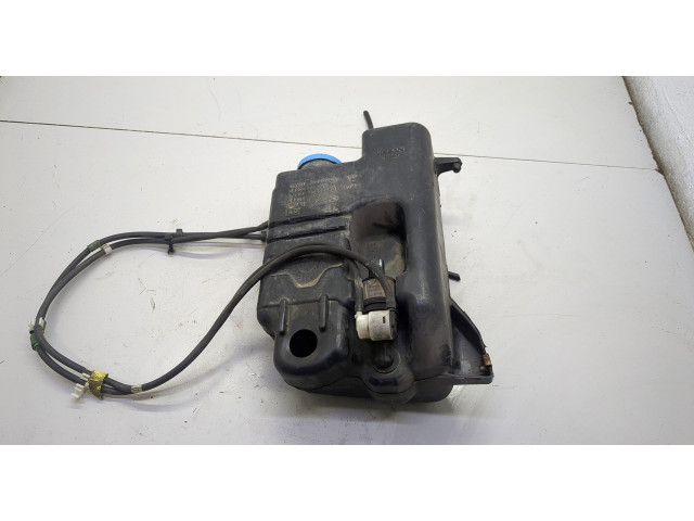 Бачок омывателя  Infiniti QX56 2004-2010 289107S000   