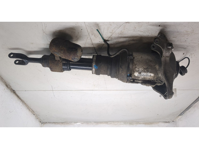 Стойка амортизатора  Volkswagen Phaeton 2002-2010      