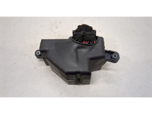 Блок предохранителей Skoda Octavia (A5) 2004-2008