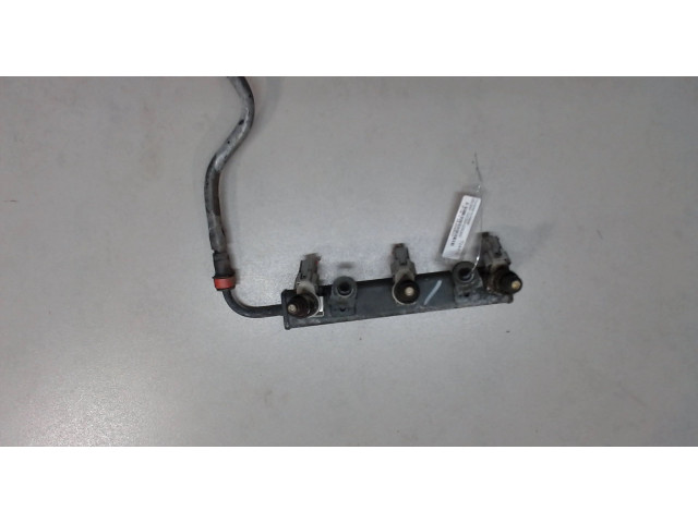 Форсунка топливная Mitsubishi Colt 2004-2008 MR988977