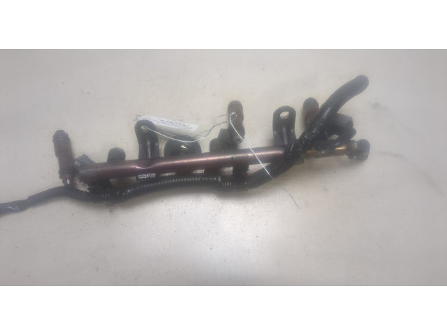 Форсунка топливная  Subaru Tribeca (B9) 2004-2007    16611AA660     