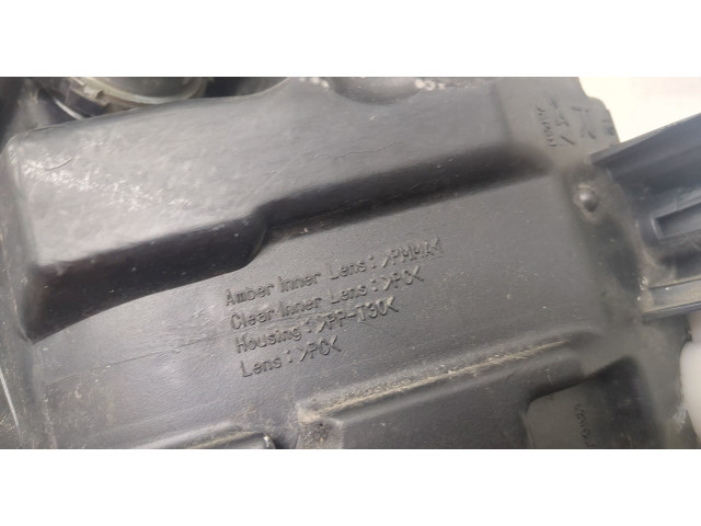 Фара передняя Lexus IS 2005-2013 правая