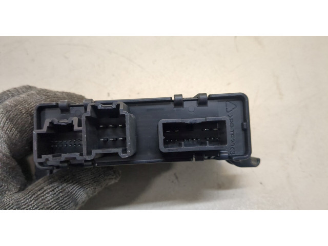 Блок комфорта  Chevrolet Trailblazer 2020-2022      84591525  