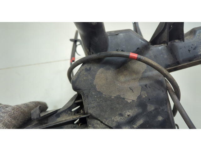 Бачок омывателя Nissan Pathfinder 2012-2020