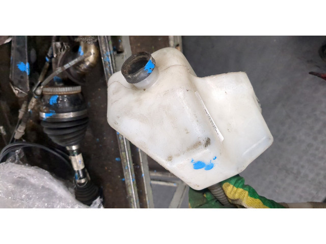 Бачок омывателя  Volvo S40 2004- 3M5117618AG    1.6