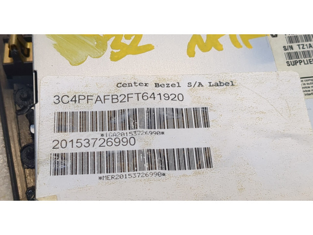 Дисплей мультимедиа  Fiat Freemont 2011-2016         