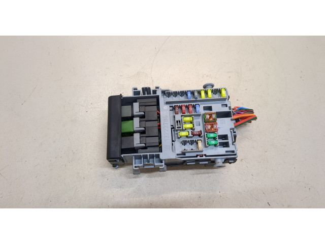 Блок предохранителей  Chevrolet Orlando 2011-2015      13222786   