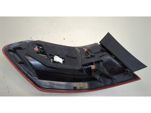 Задний фонарь