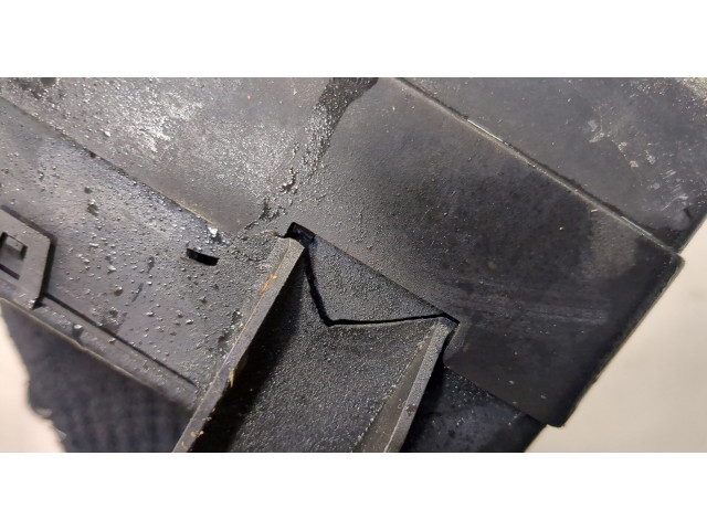 Блок предохранителей Mitsubishi Space Star 1.8