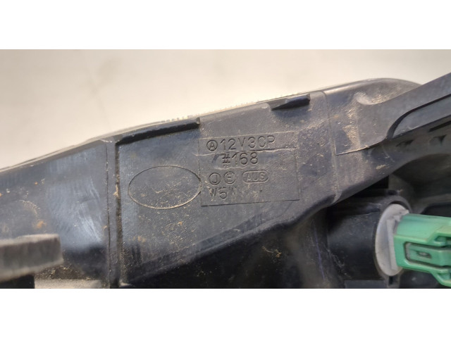 Фара передняя Honda CR-V 2001-2006 правая