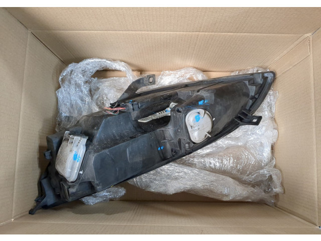 Фара передняя Mitsubishi Colt 2002-2012 правая