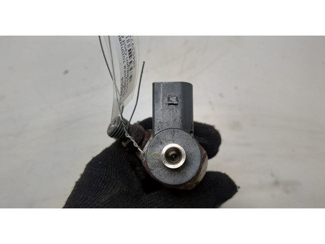 Форсунка топливная Volkswagen Golf 6 2009-2012 03L130277J