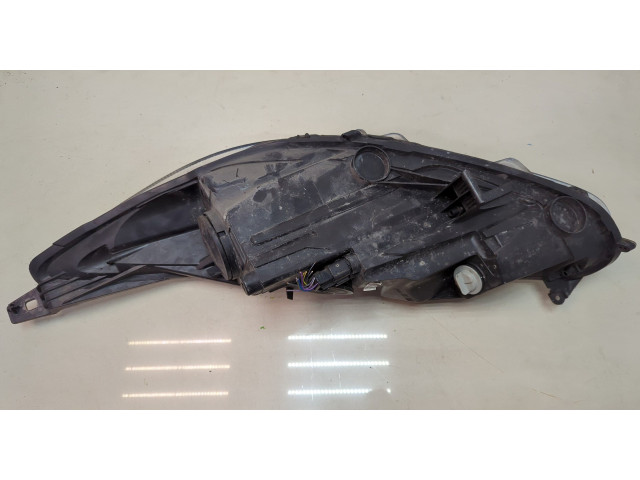 Фара передняя Ford Fiesta 2012-2019 правая