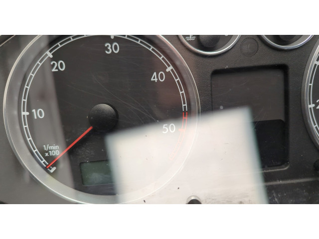 Панель приборов  Volkswagen Passat 5 2000-2005            