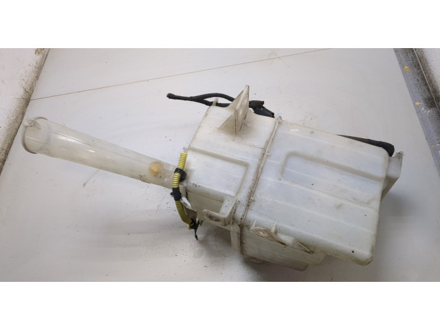 Бачок омывателя Mitsubishi Outlander 2003-2009
