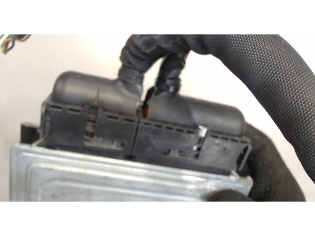 Блок управления двигателем Skoda Yeti 2013-2018