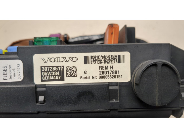 Блок предохранителей  Volvo XC70 2002-2007         