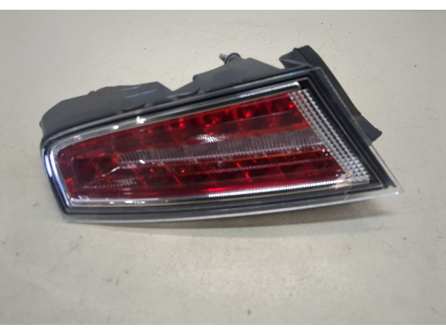 Задний фонарь          