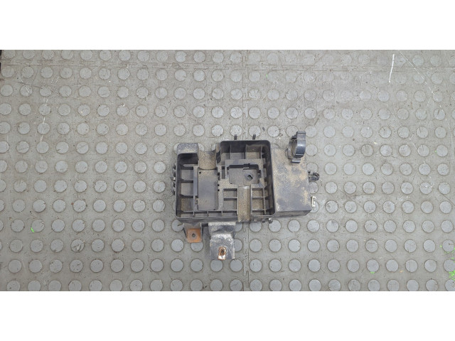 Крышка блока предохранителей  Chevrolet Tahoe 2006-2014         