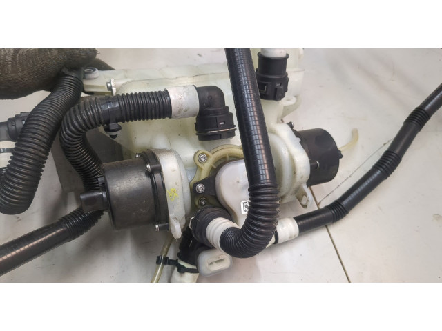 Бачок расширительный  Tesla Model 3 2017-2023 109701600D, 107761700D   