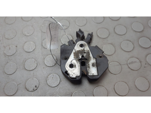 Замок капота  Volvo XC90 2002-2014     