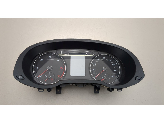 Панель приборов  Audi Q3 2011-2018       8U0920980E     