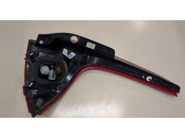 Задний фонарь          