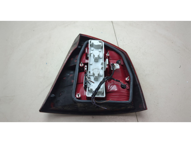 Задний фонарь