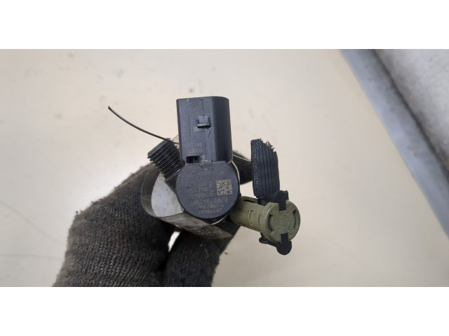 Форсунка топливная Skoda Octavia (A7) 2013-2023 04L130277BF