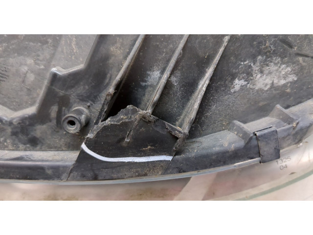 Фара передняя  Volkswagen Caddy 2004-2015 правая 