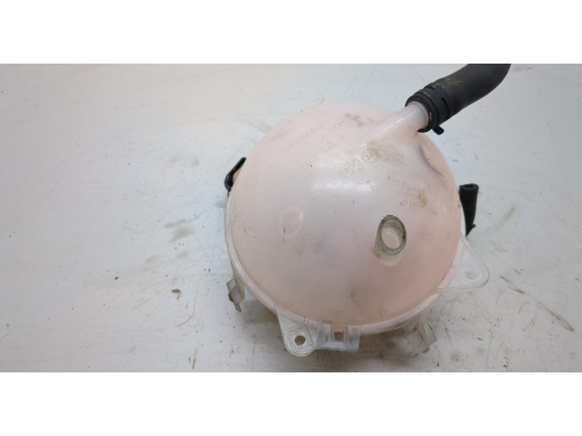 Бачок расширительный  Volkswagen Caddy 2015- 1K0121407A   