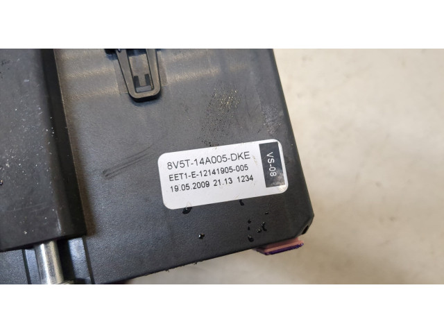 Блок предохранителей Ford Fiesta 2008-2013 8V5T14A005DKE