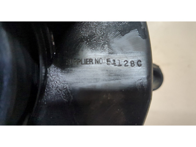 Фара передняя  Jeep Patriot 2010- левая 